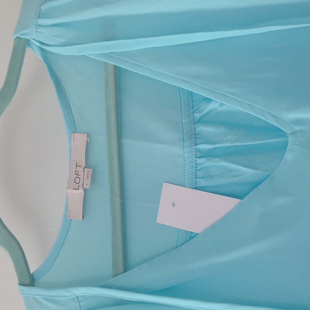 Sky blue top - Picture 2 of 3